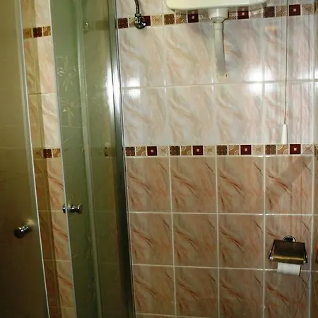 Fontana Vendeghaz 3* Tát